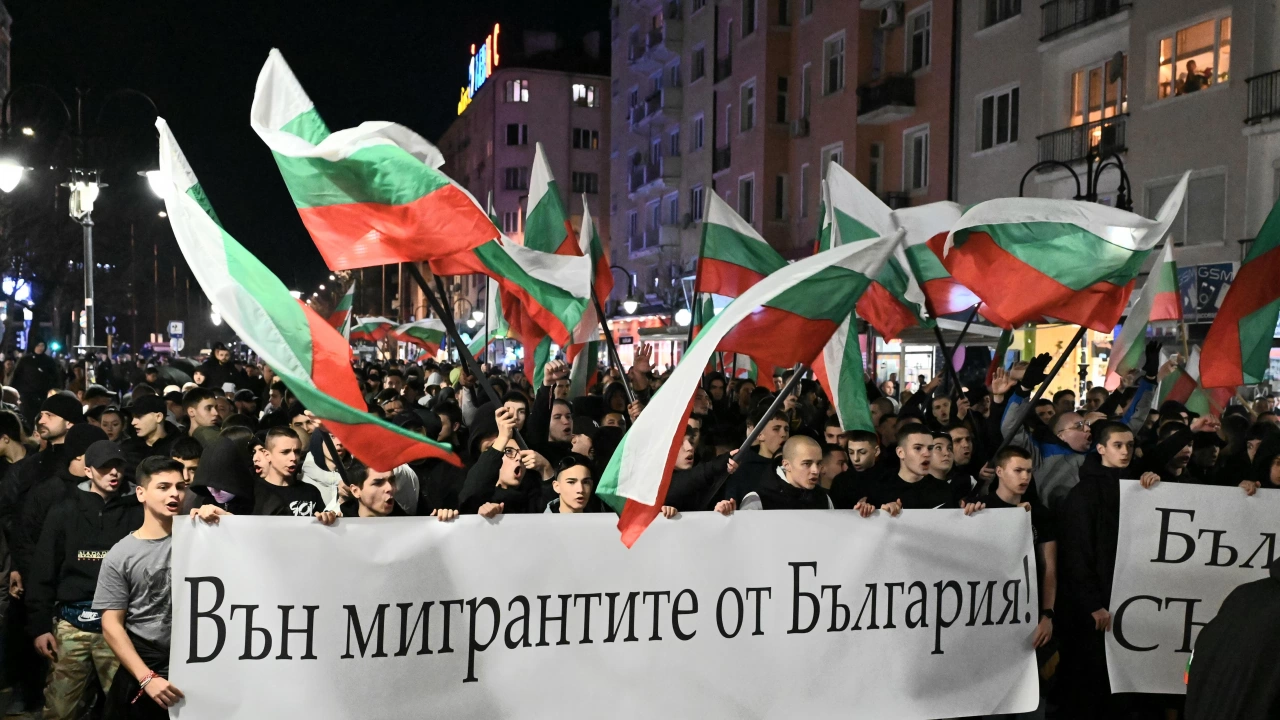 Московски агенти във властта дестабилизират България чрез безконтролна нелегална миграция