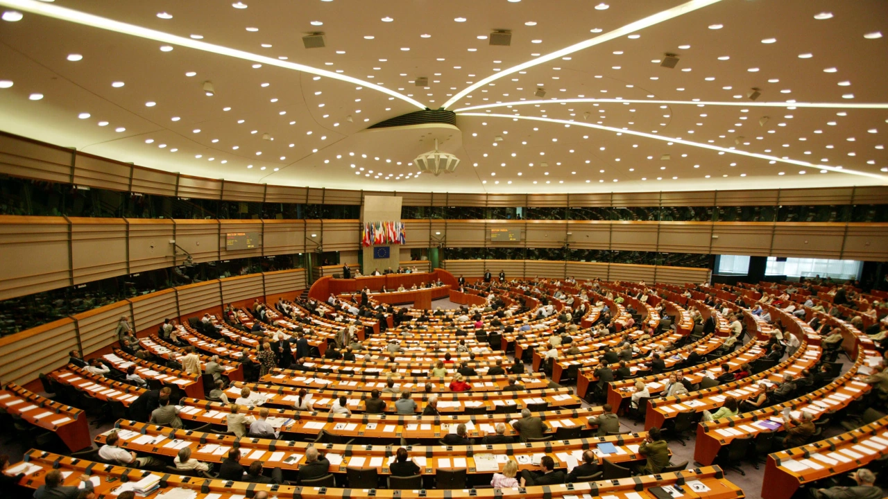 Европейският парламент ЕП одобри днес законодателен акт за изкуствения интелект  който гарантира