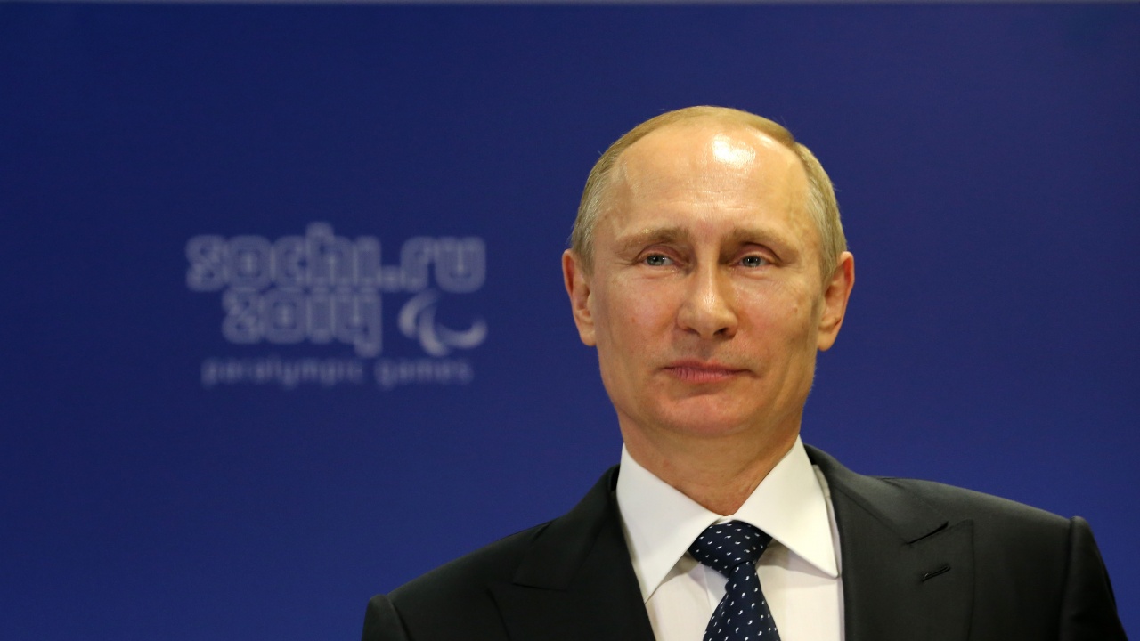 Владимир ПутинВладимир Путин - руски политик. Роден на 7 октомври