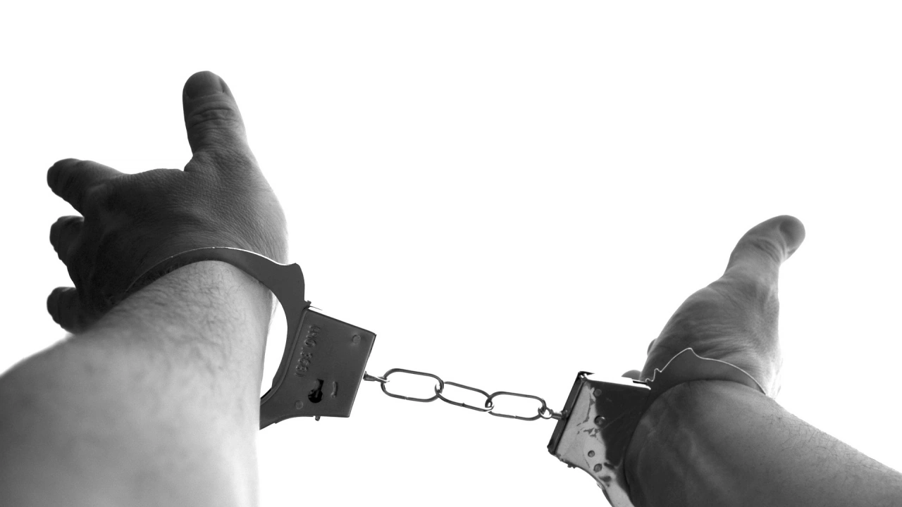 27 годишен кюстендилец е задържан в понеделник с полицейска заповед за
