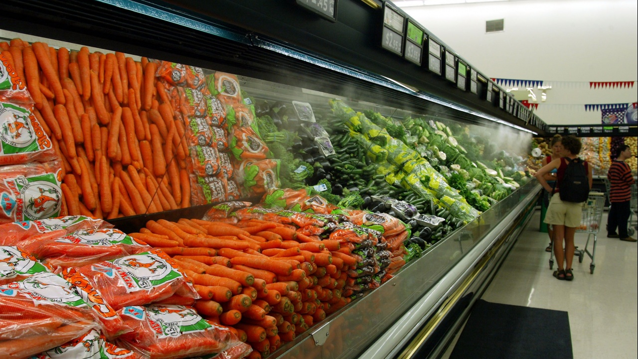 Инфлацията при хранителните стоки в Обединеното кралство спадна до най-ниското