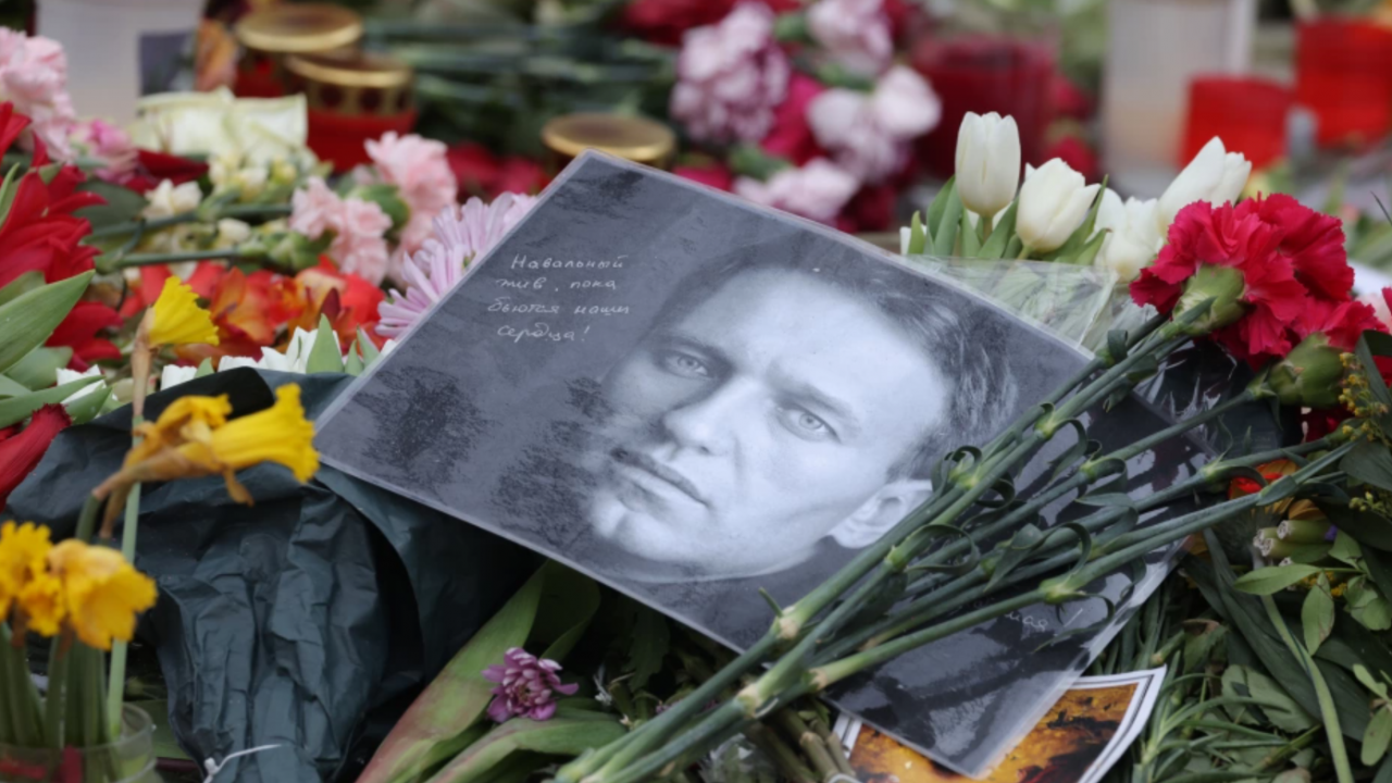 40 дни след смъртта на руския опозиционен лидер , негови поддръжници