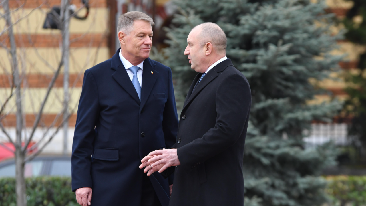 Държавният глава проведе днес телефонен разговор с президента на Румъния