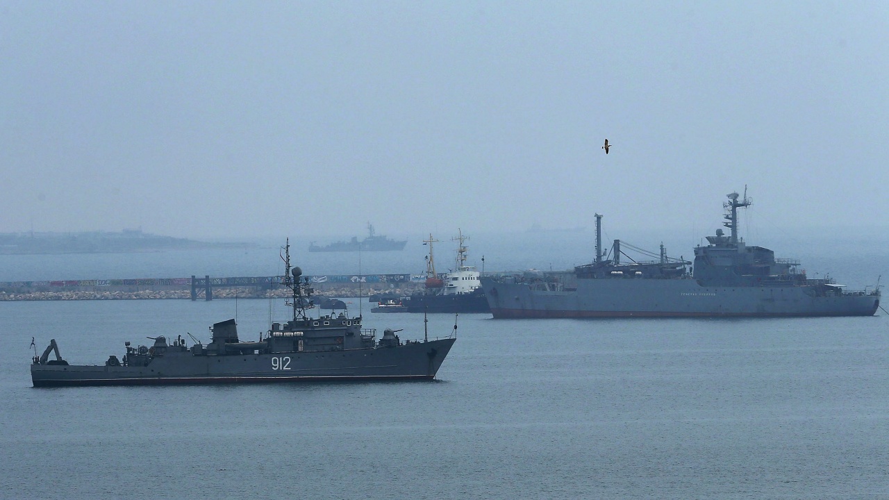 Няколко руски военни кораба преминаха през протока Баб ел Мандеб
