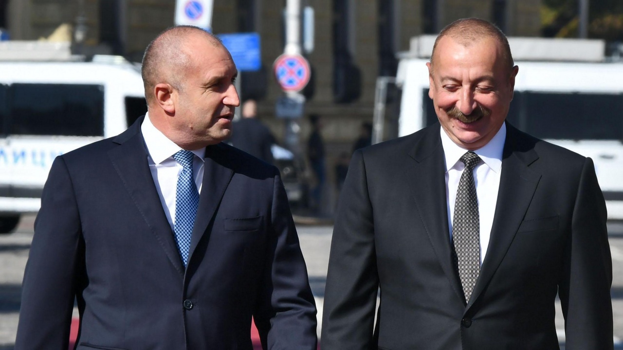 Държавният глава проведе днес телефонен разговор с президента на Азербайджан