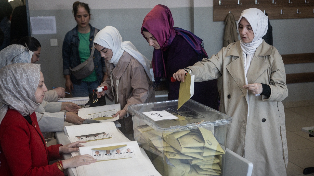 Днес над 60 млн. турци ще гласуват на местни избори