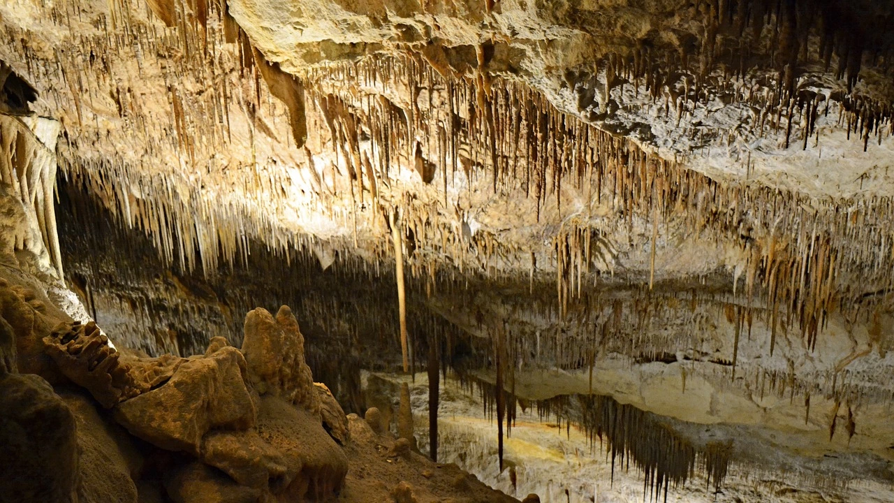 Бисерна най дългата и красива пещера в Природен парк ПП