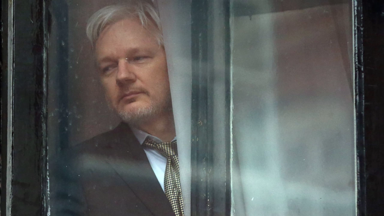 Висшият съд в Лондон разреши днес на основателя на Уикилийкс