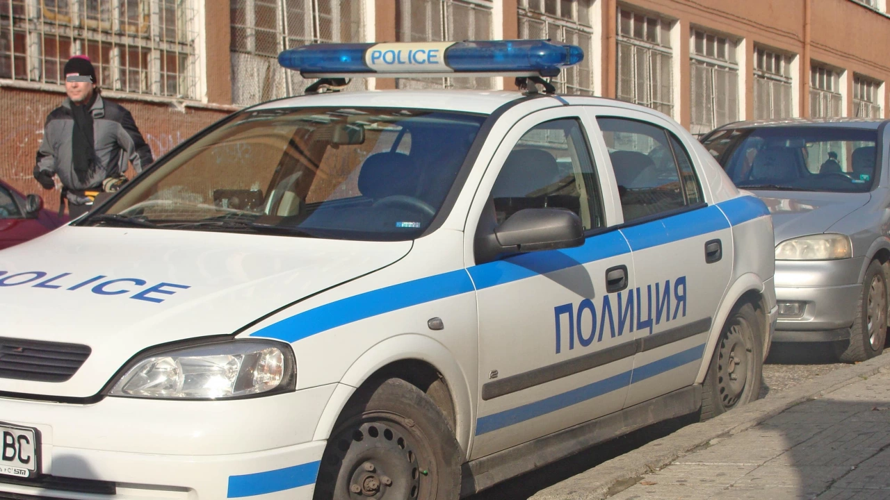 Сериен крадец в Бургас избяга от полицейски автомобил след ареста