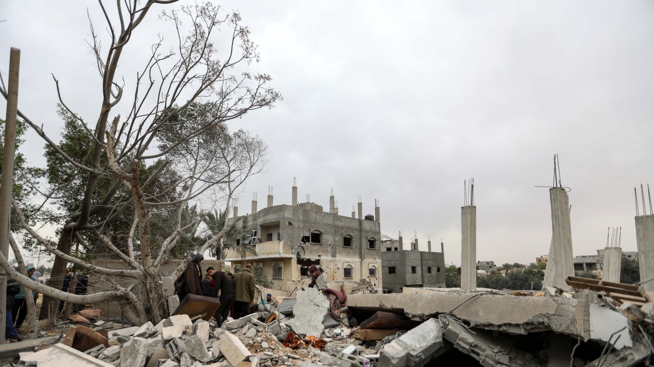 Израелската армия изтегля танкове от болницата "Аш Шифа" в Газа