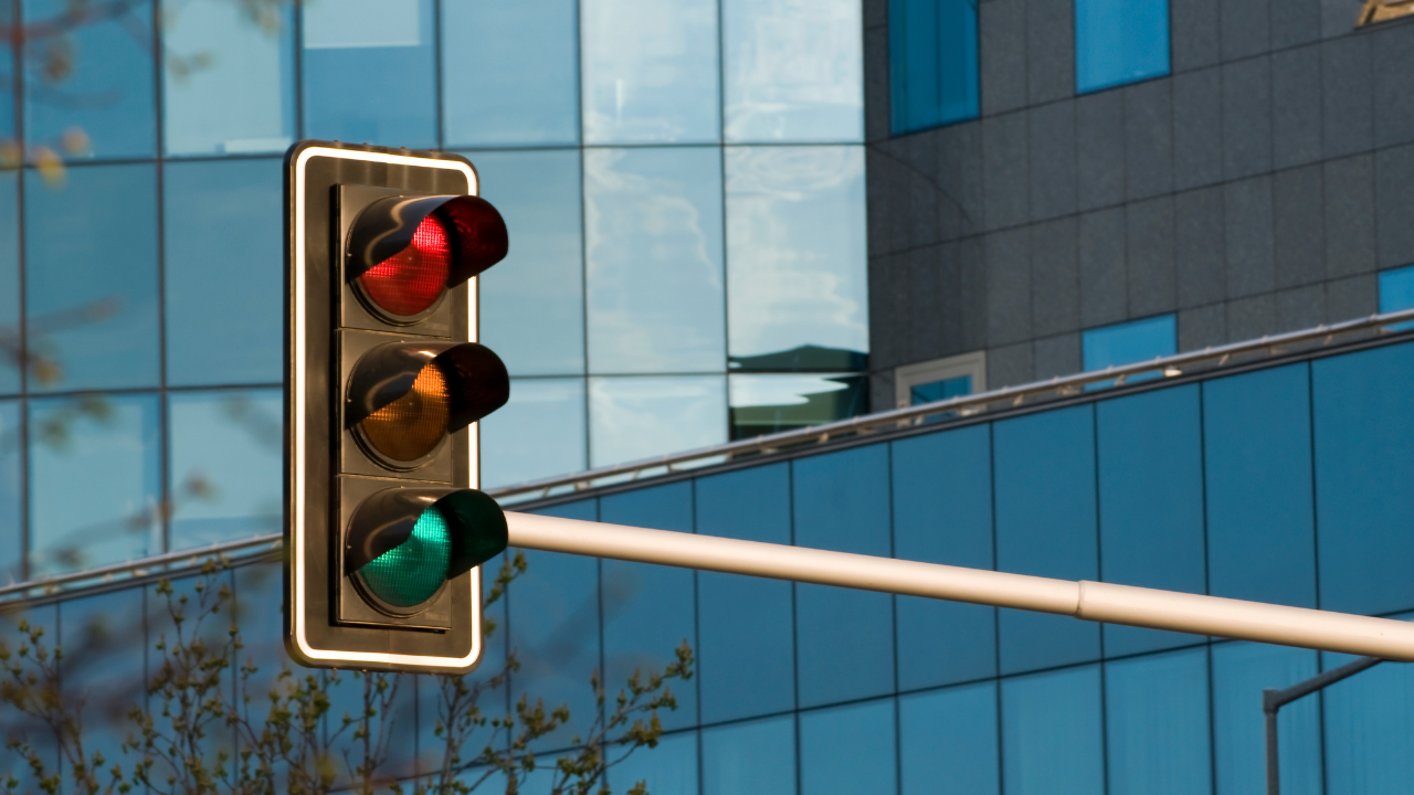 Експерт: Мигащият зелен светофар има редица предимства