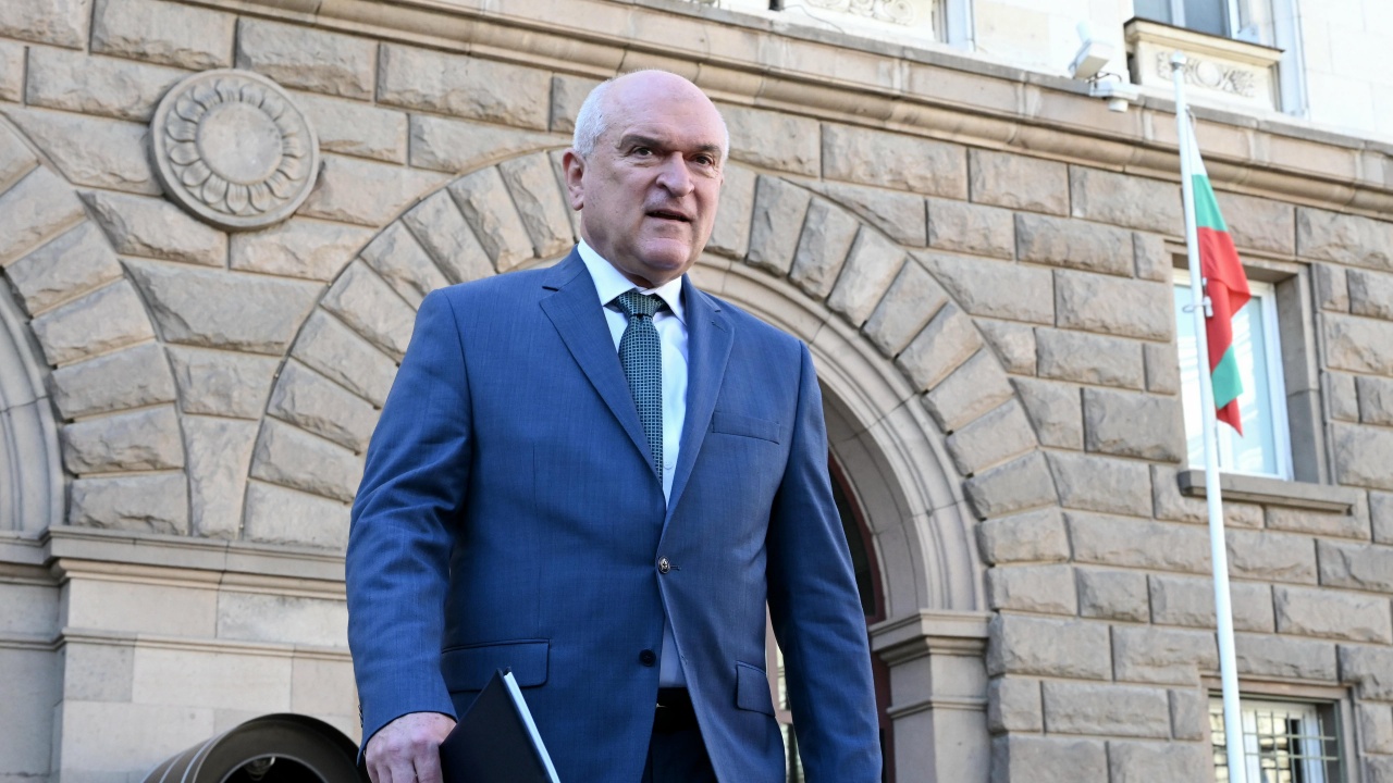 България навлиза в решителна политическа седмица. През следващите шест дни