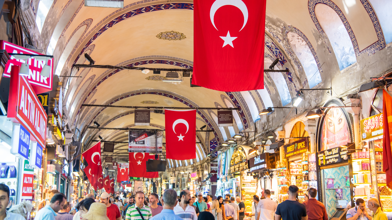 Увеличението на цените на стоките и услугите в Истанбул продължава,