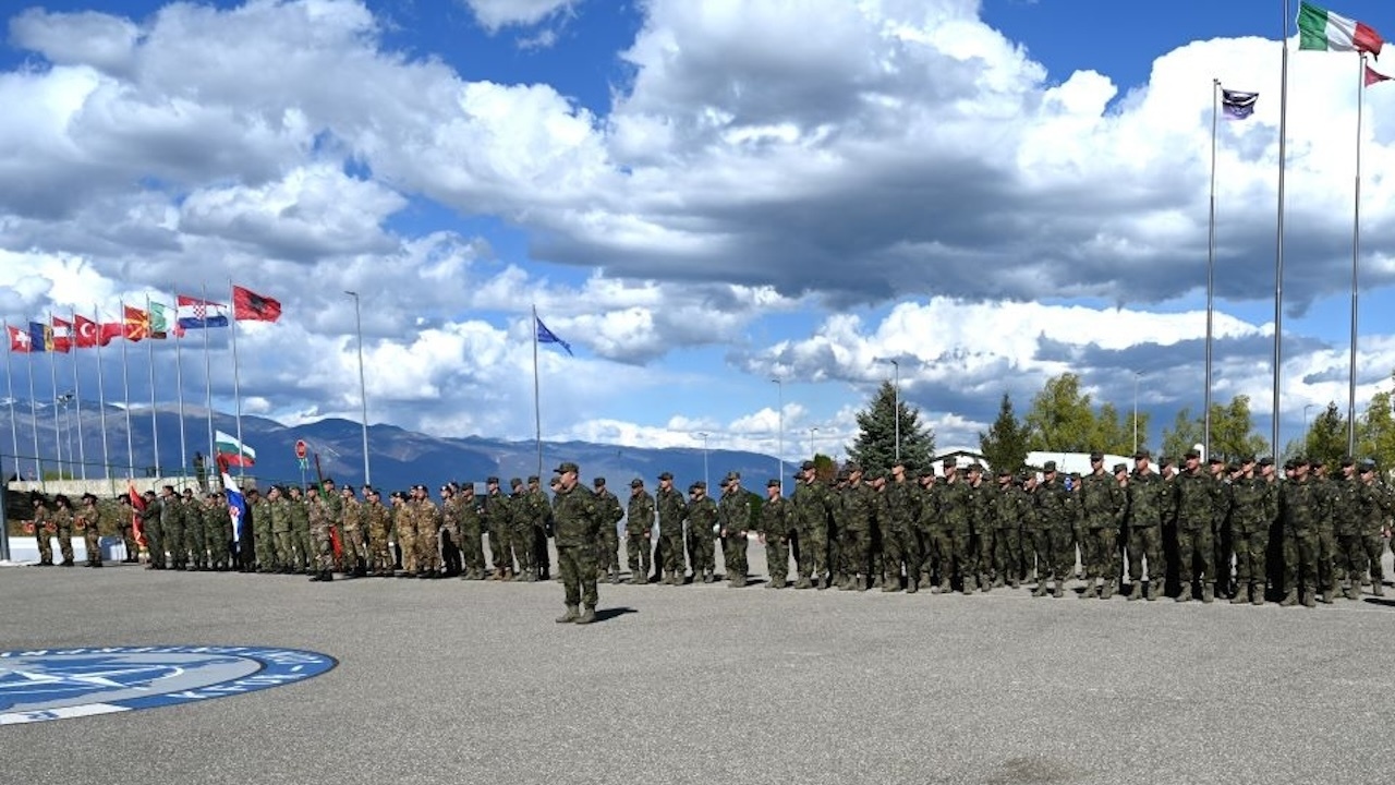 Българският контингент в Косово официално встъпи в изпълнение на задълженията си