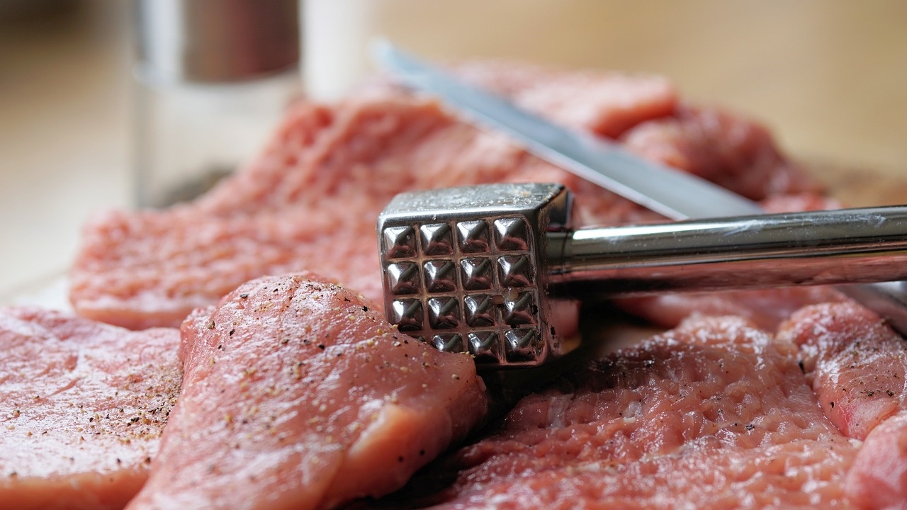 Най-скъпо в ЕС е било месото в България през февруари
