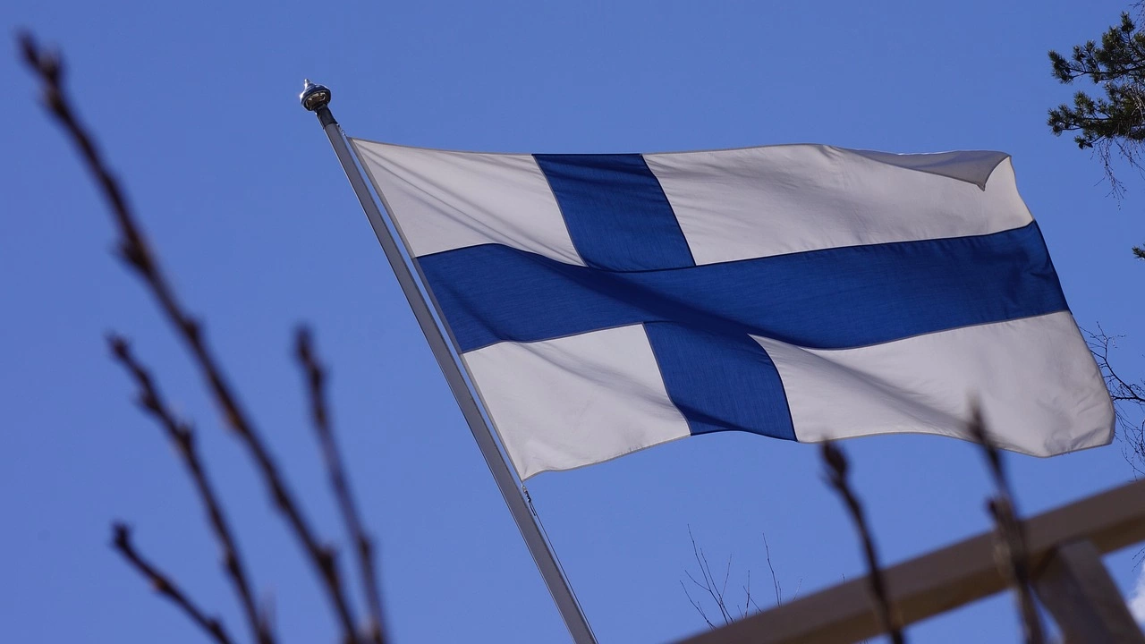 Флаговете във Финландия бяха вдигнати до половината на пилоните днес