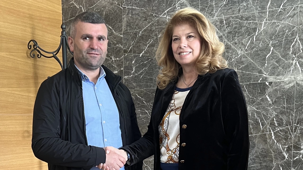 Вицепрезидентът се срещна в Кукъс с ръководството на албанската община