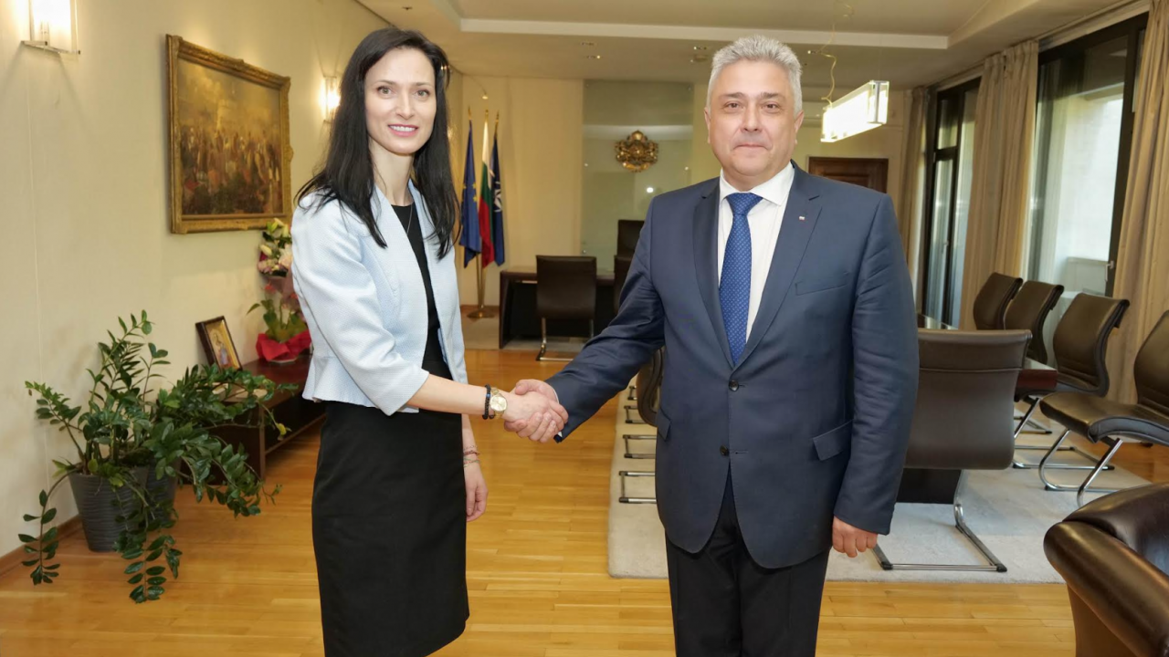 Стефан Димитров прие поста министър на външните работи от Мария Габриел