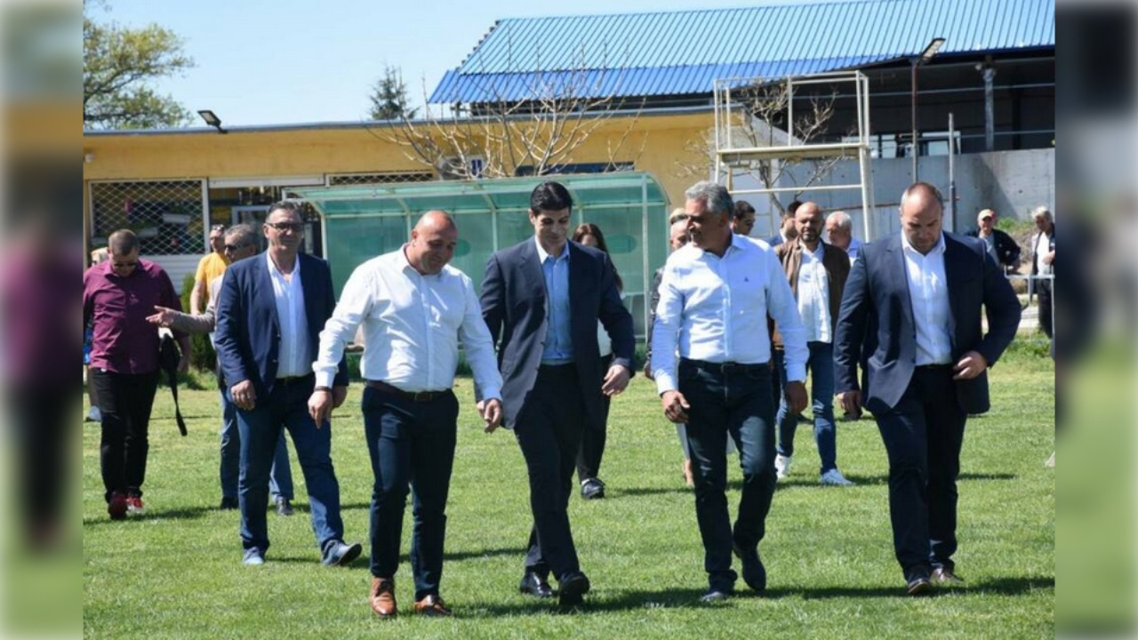 Президентът на БФС Георги Иванов откри футболно игрище в с. Труд