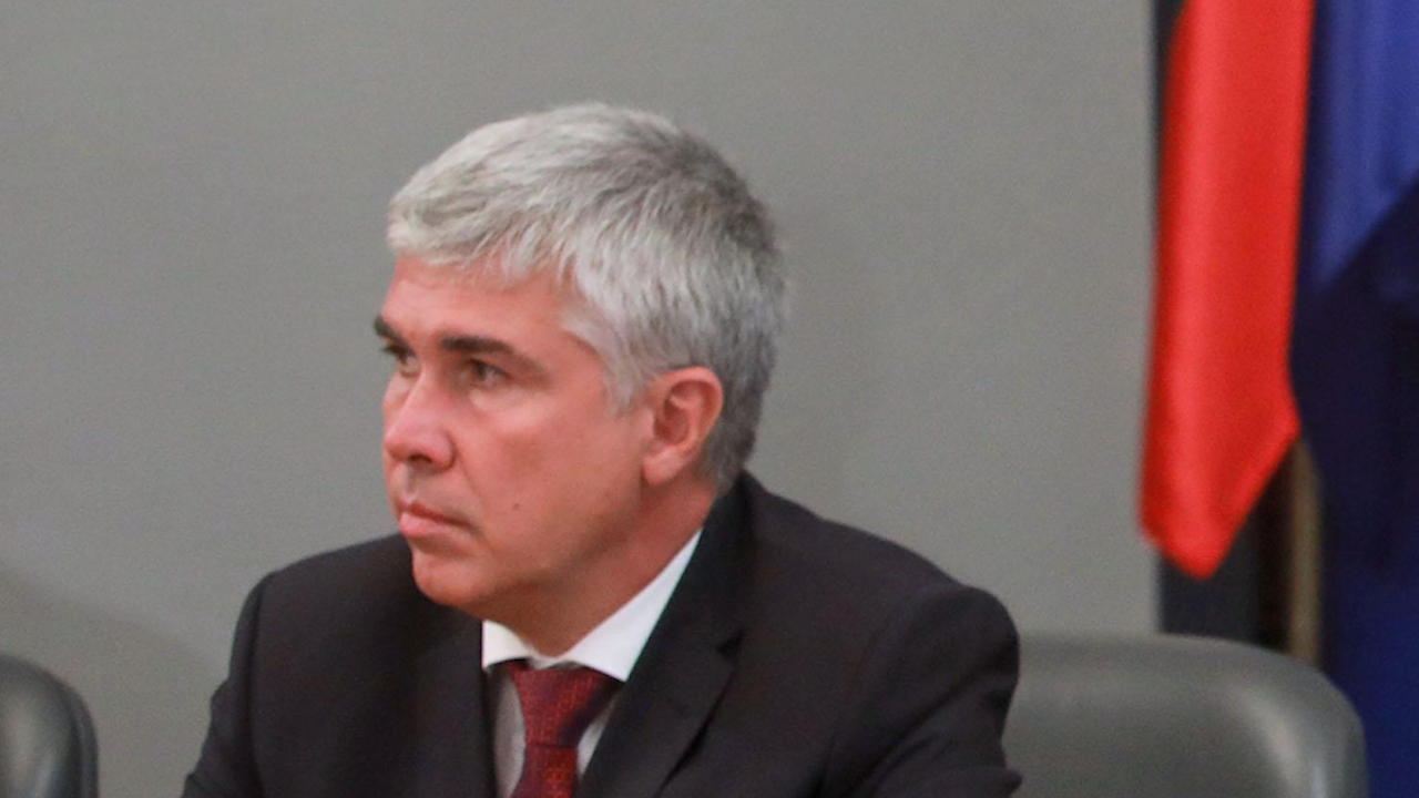 Експерт: Нарочно слагат Владимир Малинов за министър, за да замита следи в енергетиката