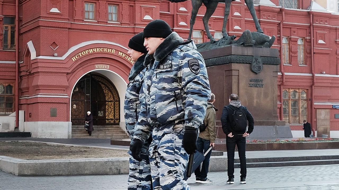 Задържан за атентата в Москва мъж избяга от ареста. Чути са изстрели