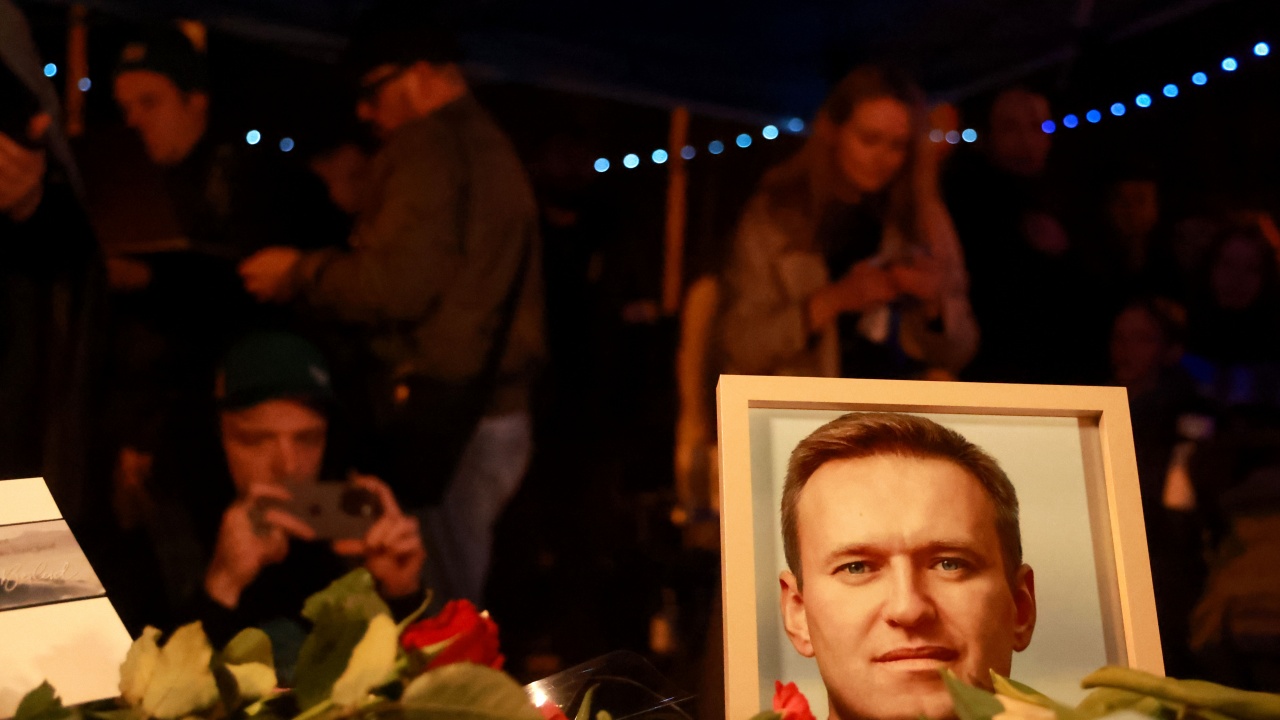 Русия удължи срока за предварителното разследване на смъртта на Навални