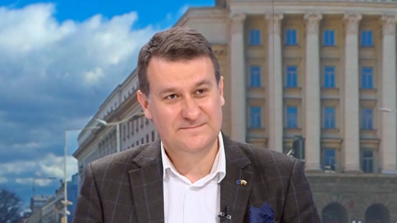 Политологът доц. Любенов: Скандалът с Агенция "Митници" не избухна случайно точно сега