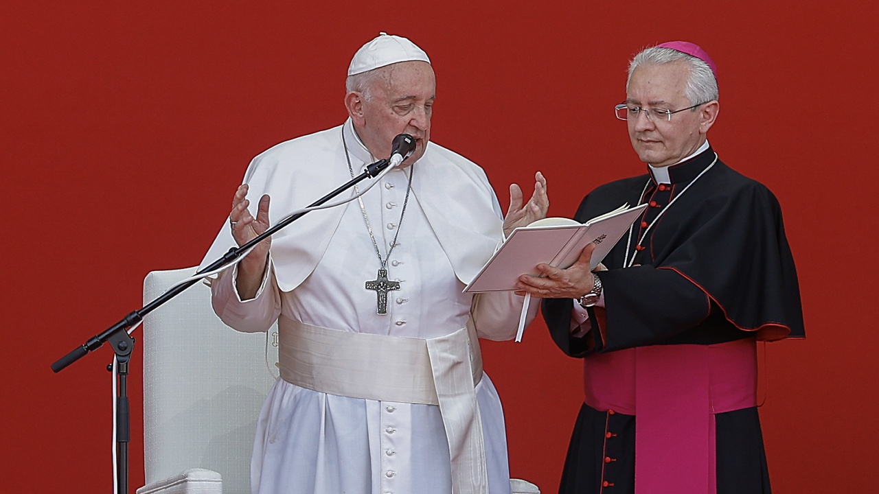 Папа Франциск призова да се сложи край на „спиралата на насилие“ в Близкия изток