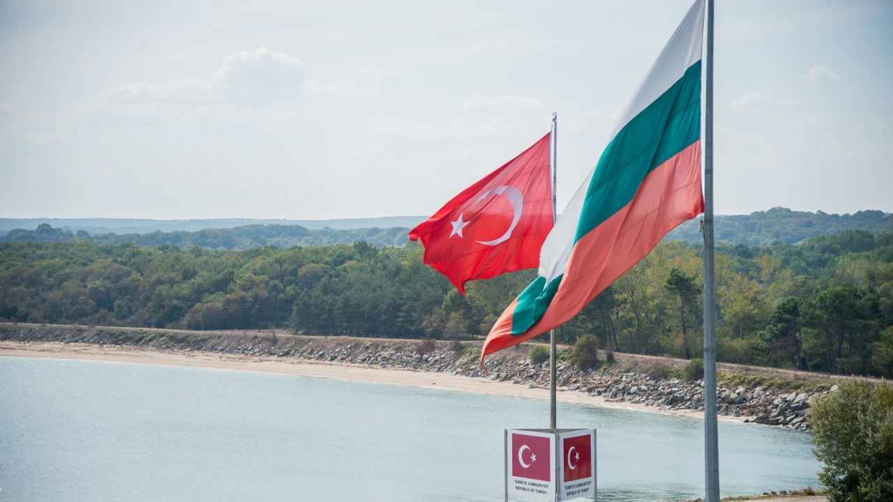 Турските митничари на ГКПП Капъкуле на границата с България са