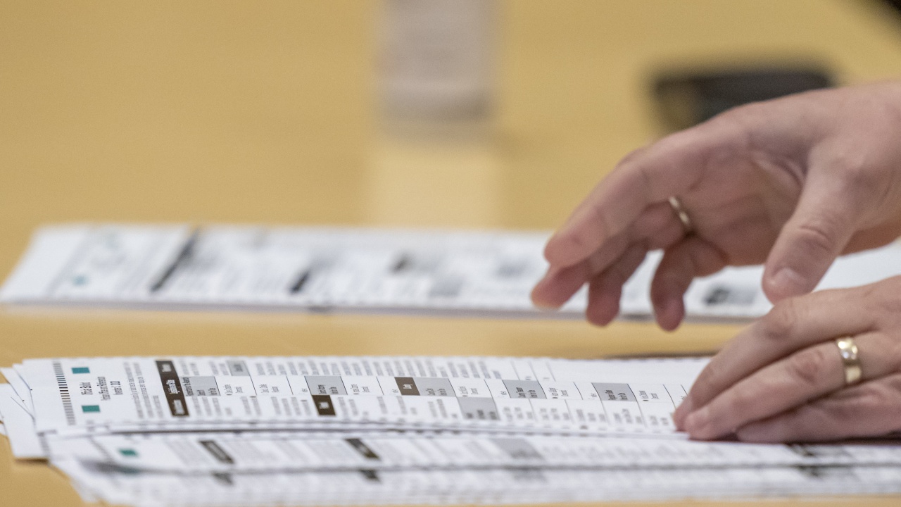 Управляващата дясноцентристка Хърватска демократична общност печели днешните парламентарни избори в