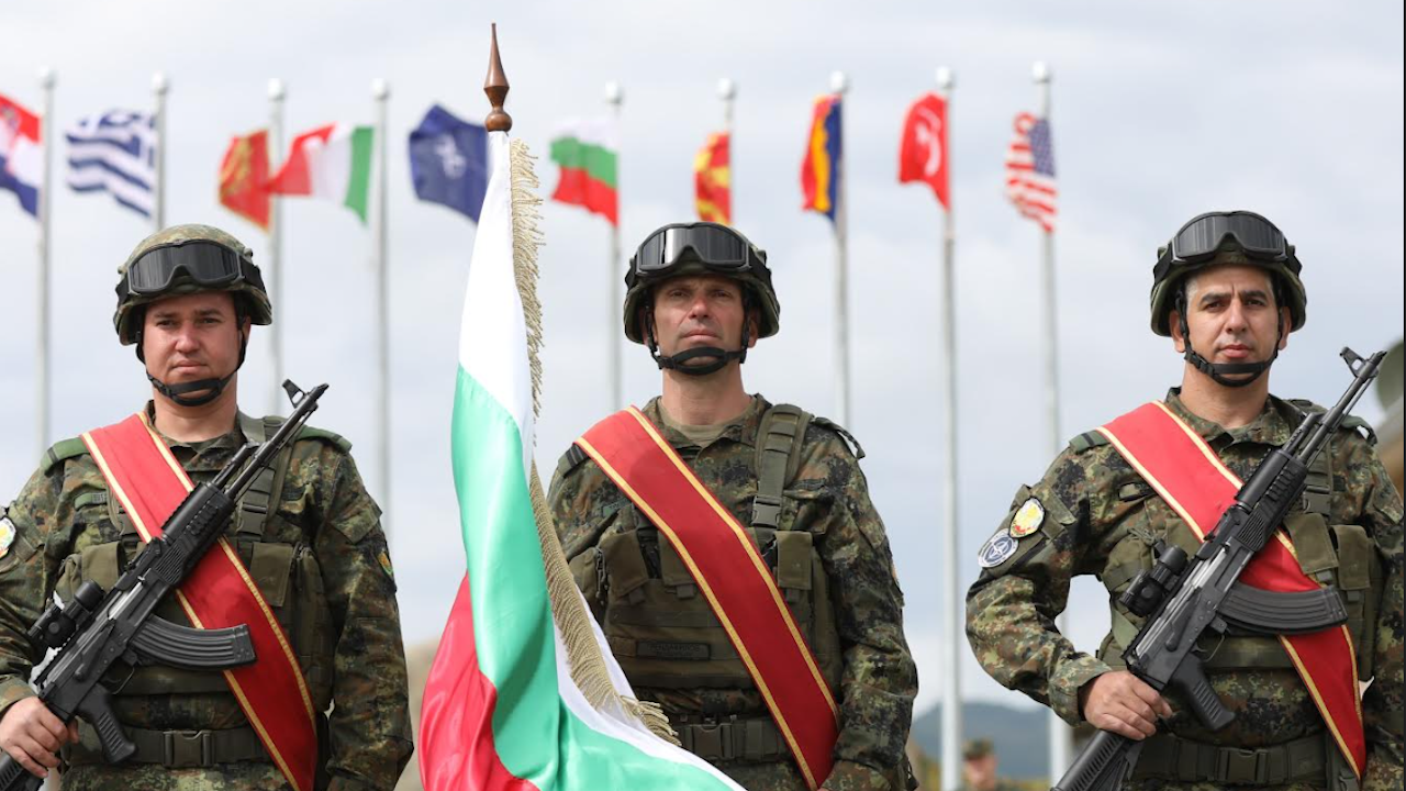 Многонационалната бойна група на НАТО е едно решение на Алианса