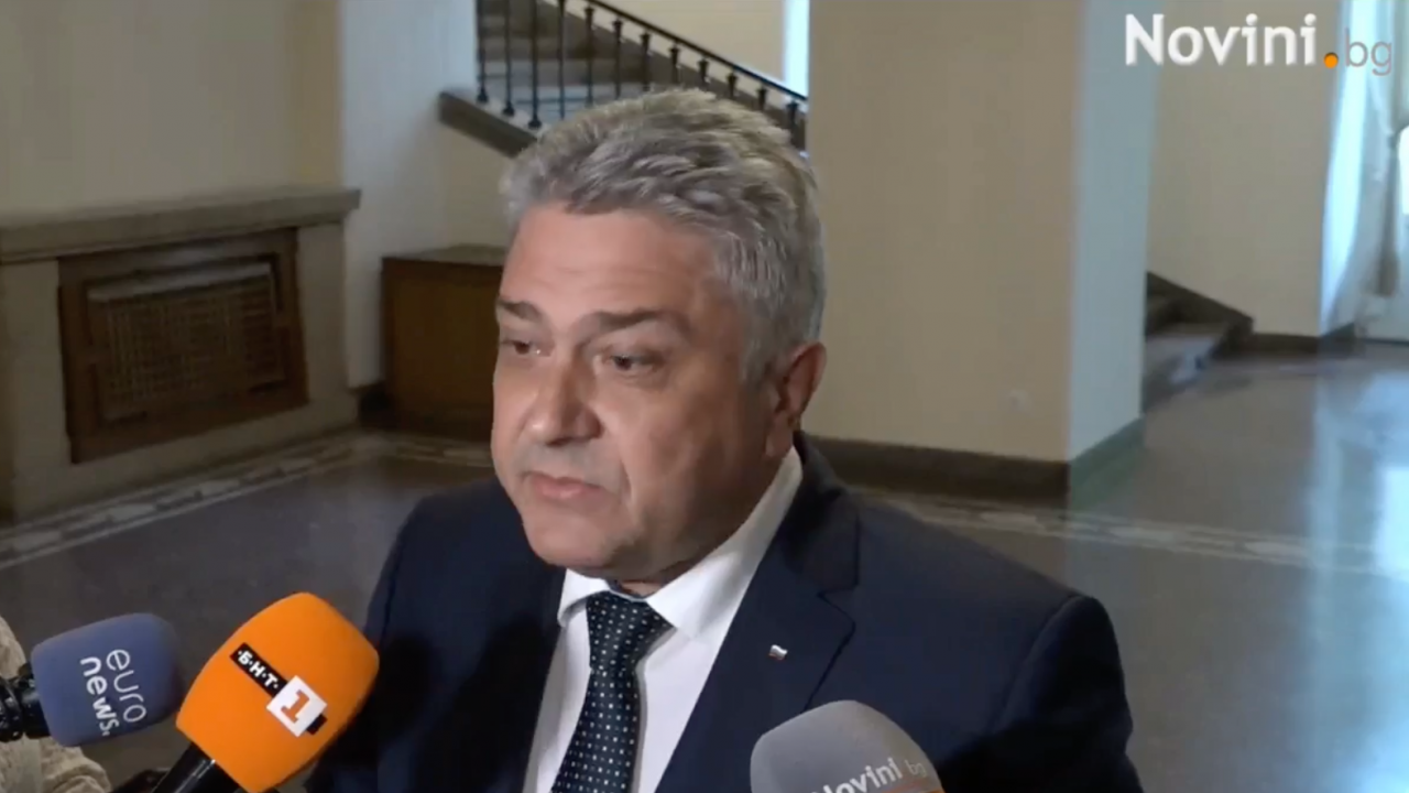 Стефан Димитров: Оставам външен министър