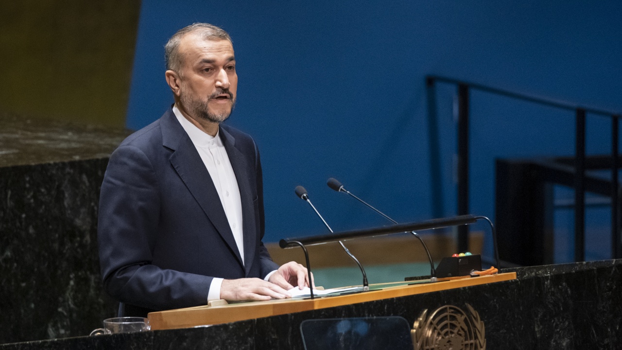 Външният министър на Иран призова за намаляване на напрежението в Близкия изток
