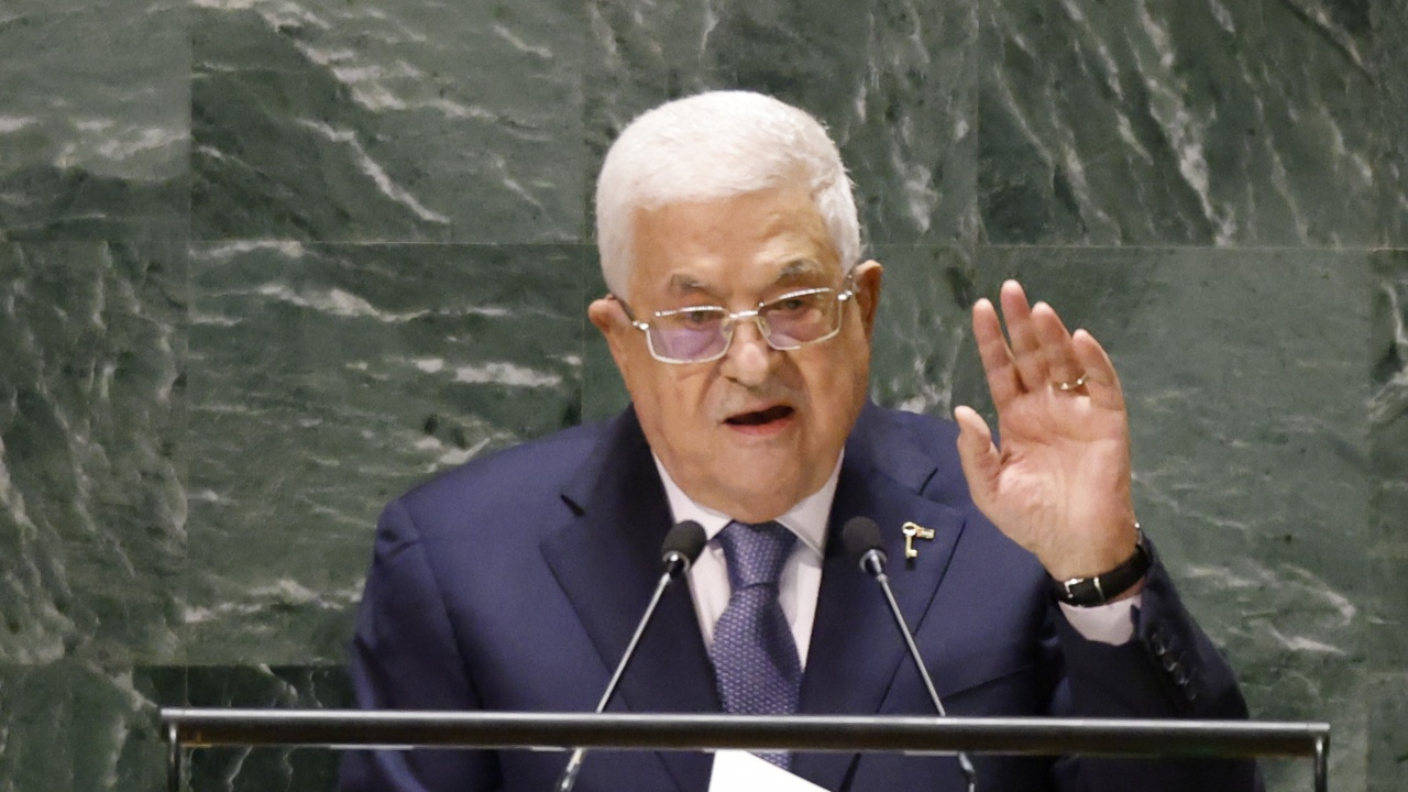 Палестинският президент Махмуд Абас обяви днес, че оглавяваната от него