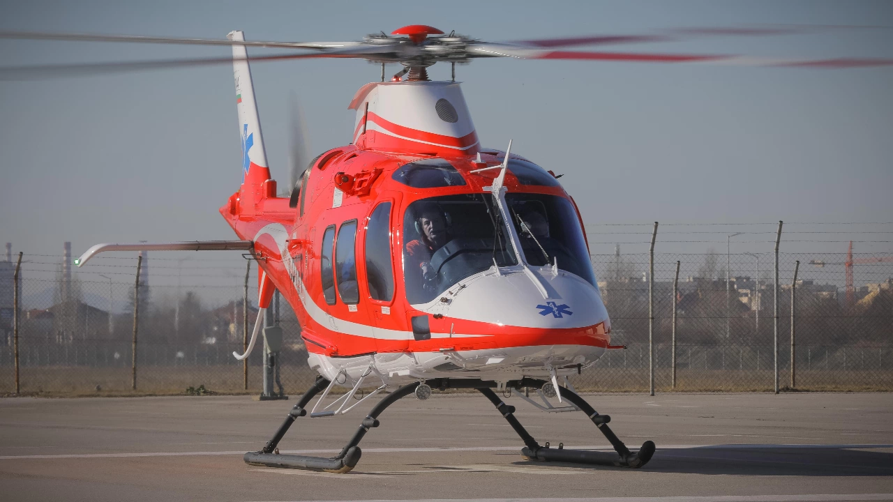 Във Велико Търново беше открито първото извънстолично държавно болнично вертолетно