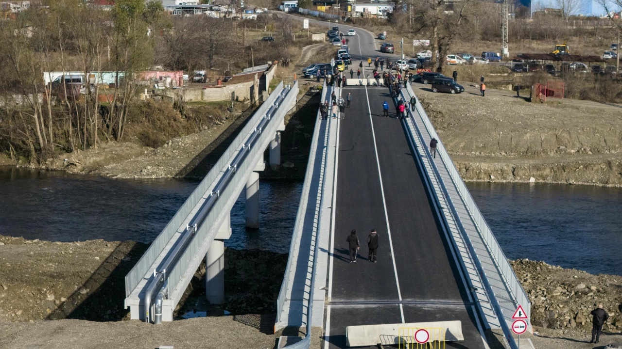 Кметът на Созопол Тихомир Янакиев откри обновения мост над река