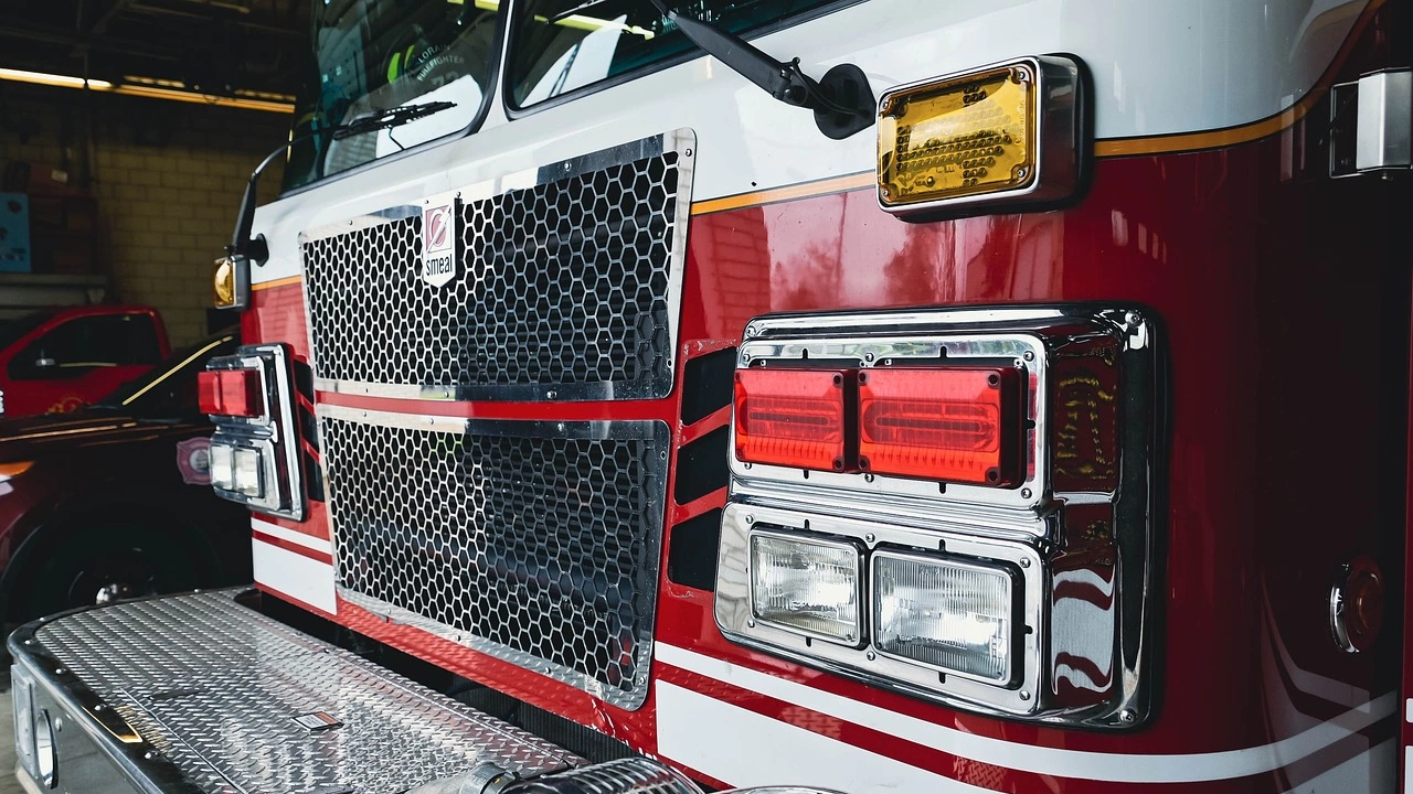 Три пожара са потушени от екипи на Районната служба Пожарна