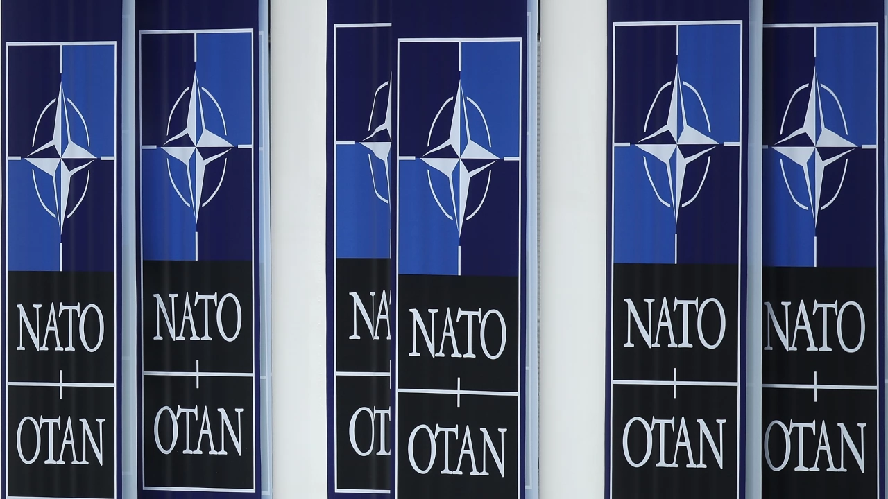 Министърът на отбраната участва в извънредно заседание на Съвета НАТО
