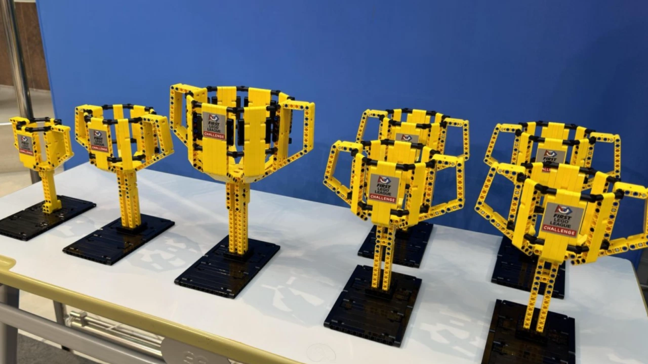 Най големият световен фестивал за Лего роботика LEGO League Challenge   се