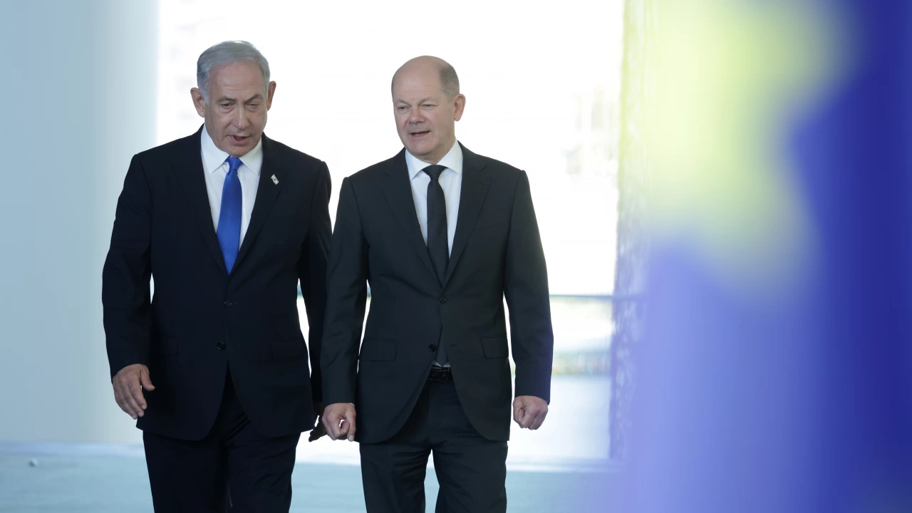 В телефонен разговор с израелския премиер Бенямин Нетаняху германският канцлер