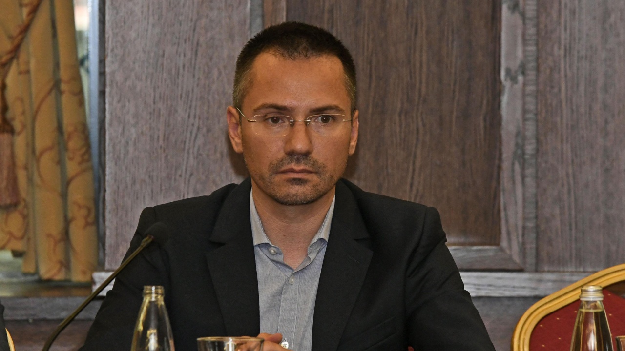 Ангел Джамбазки попадна в антикласация на "Политико"