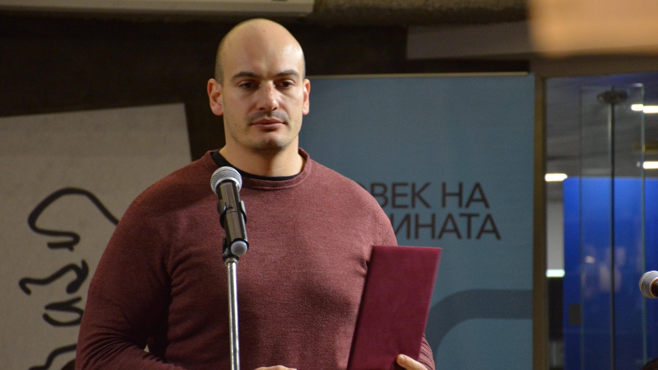 Журналистът Димитър Стоянов: Имах два избора - или да го ритам, докато шава, или да туширам конфликта