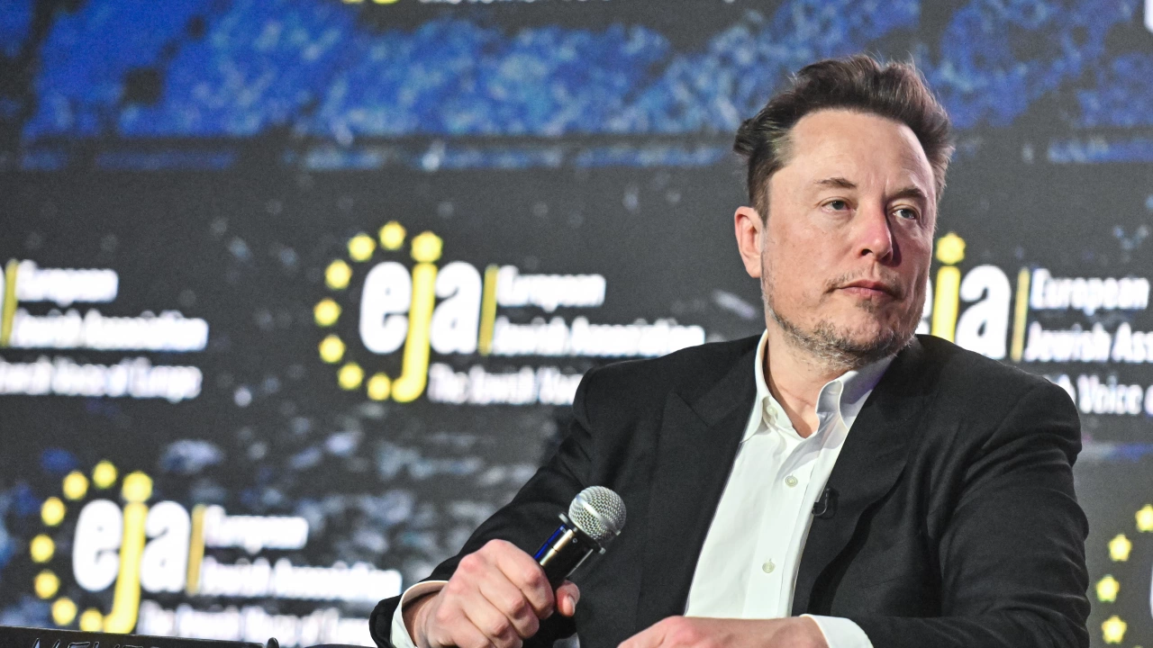 Технологичният милиардер Илон Мъск Ѝлон Рийв Мъск на английски Elon
