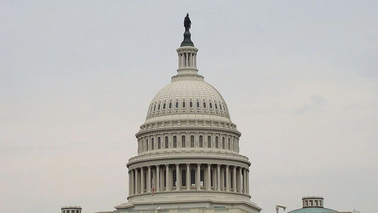 В Съединените щати Сенатът одобри помощта за Украйна Израел и Тайван