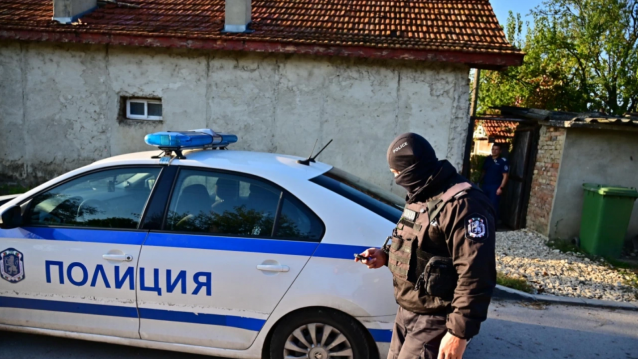 Иззеха взривни материали в района на харманлийското село Черепово, съобщиха