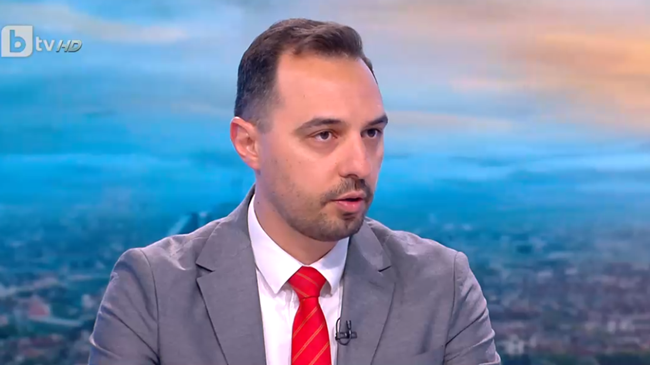 Ексминистър Богдан Богданов ще води листи на ПП-ДБ