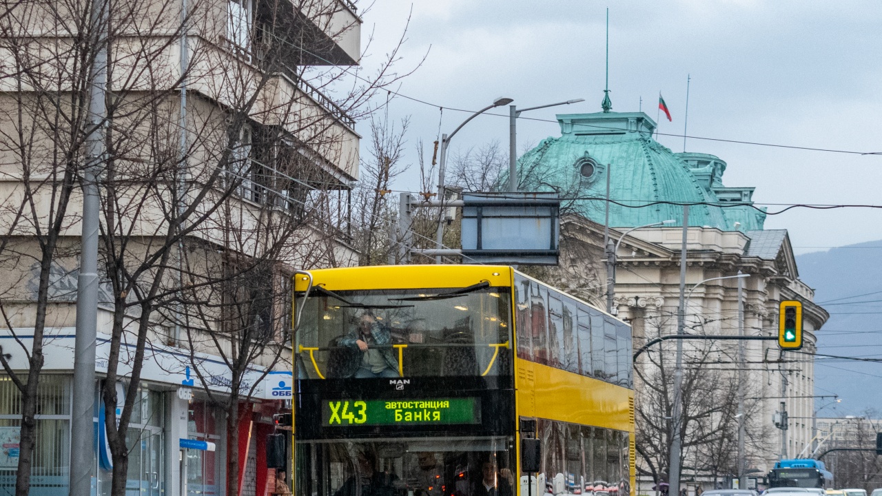 "Спаси София" блокират излетен автобус до Банкя
