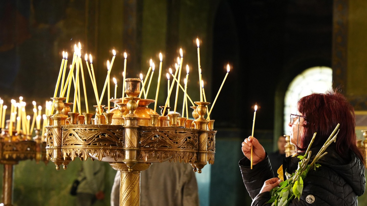Митрополит Григорий ще оглави литургията за Възкресение в храма "Св. Александър Невски"