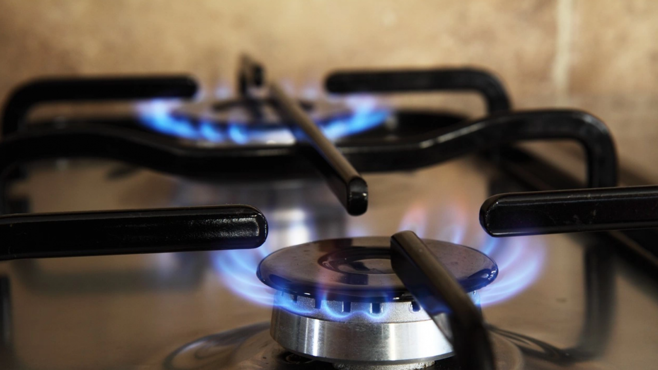 КЕВР: Цената на природния газ за месец май намалява със 7%