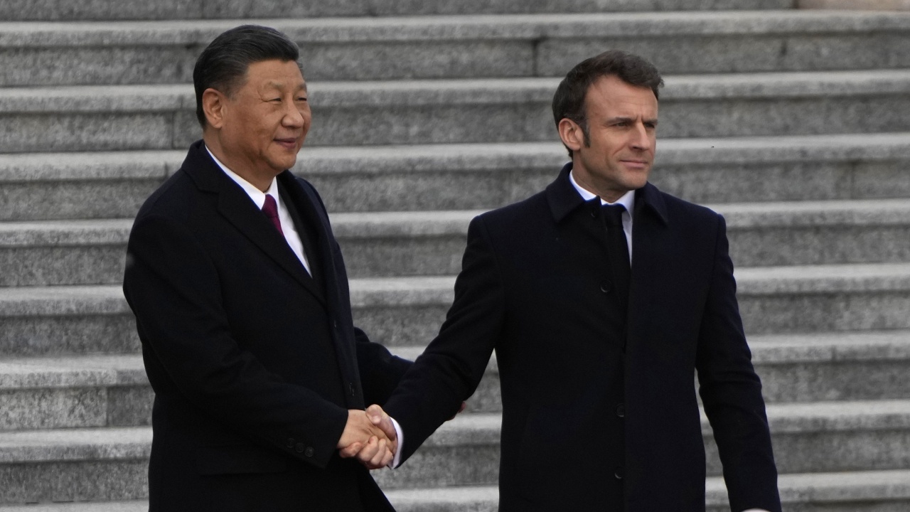 Макрон ще се опита да убеди китайския президент да използва влиянието си върху Русия във връзка с Украйна